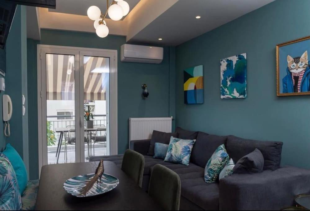 Artistic Apt In Vibrant Gazi With Large Terrace By Ghh Atény Exteriér fotografie